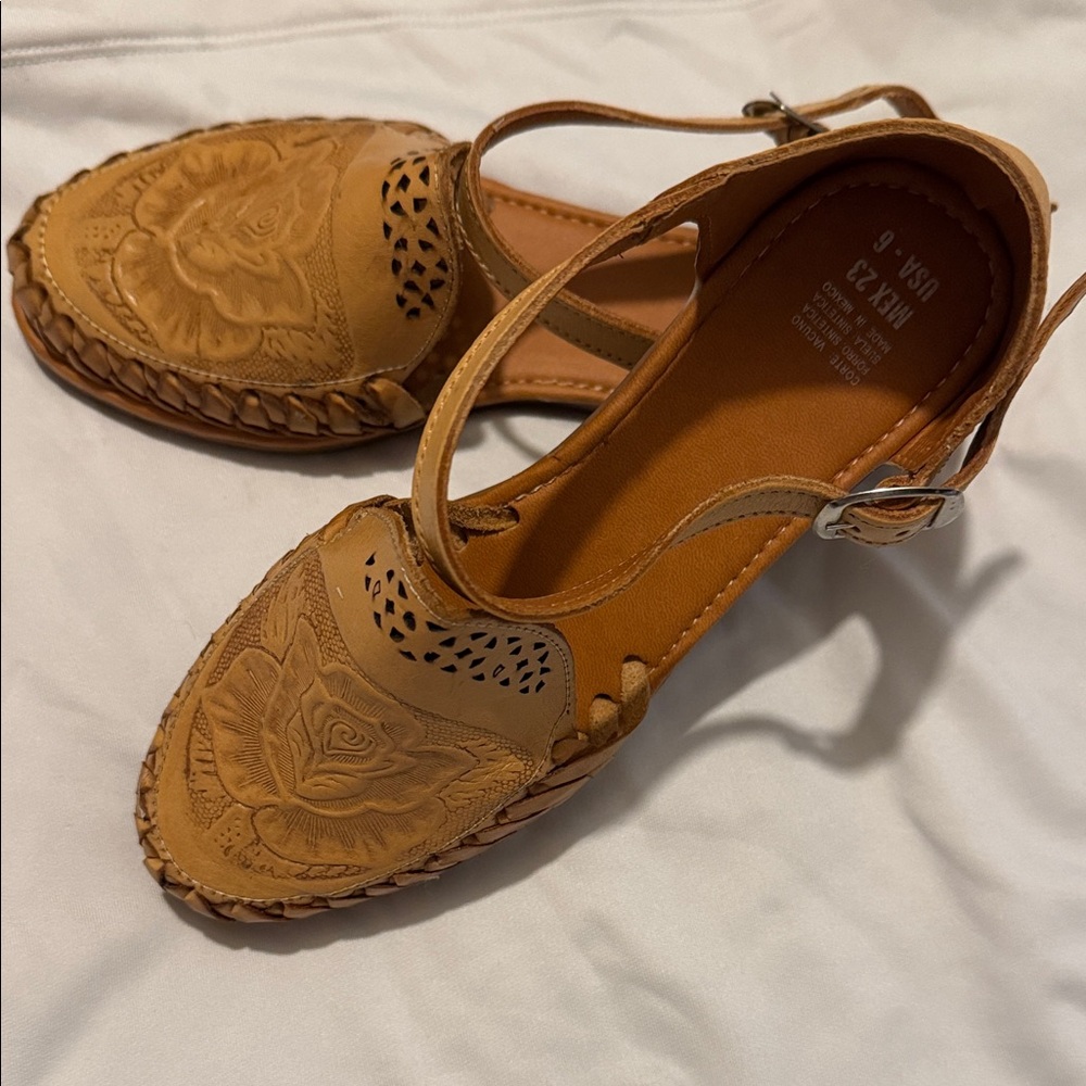 Women's Tan Leather Sandals
